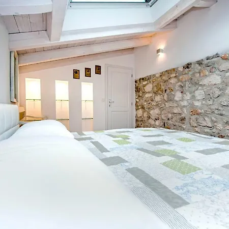 Apartment And Studio Ca' 3 Vie Rovinj Exterior photo