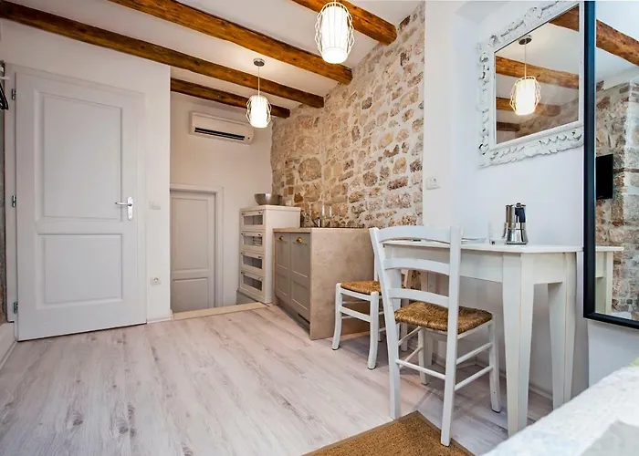 Apartment And Studio Ca\' 3 Vie