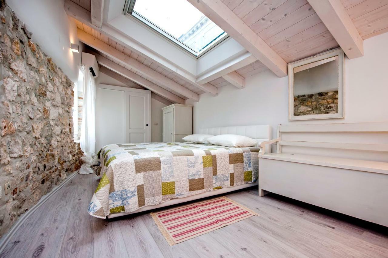 And Ca' 3 Vie Apartment