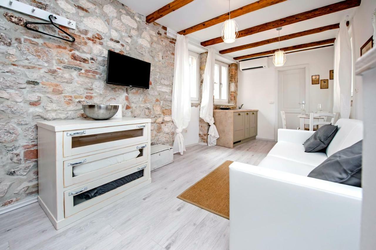 Apartment And Ca' 3 Vie Rovinj