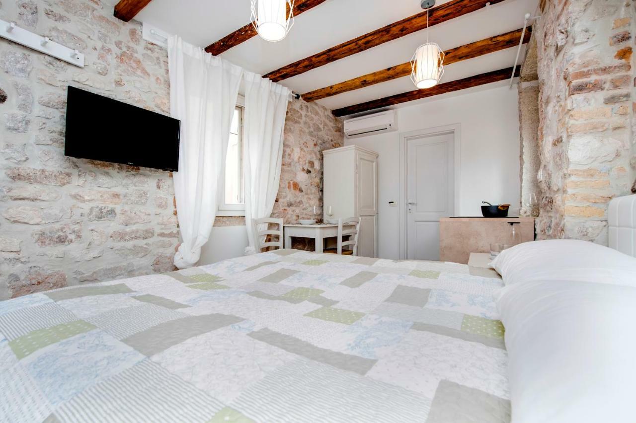 And Ca' 3 Vie Apartment *
