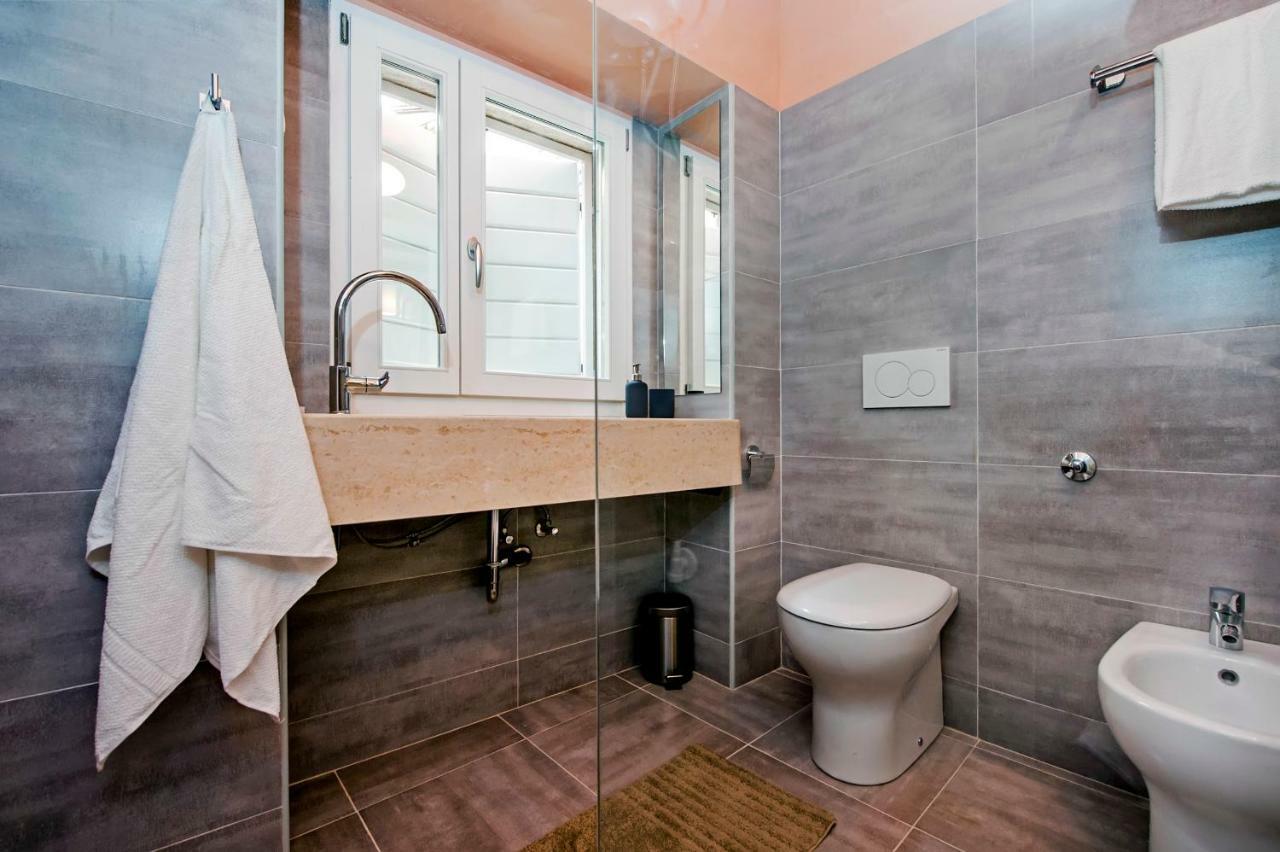 And Ca' 3 Vie Apartment